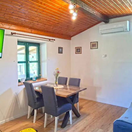 House Roko Hébergement de vacances *